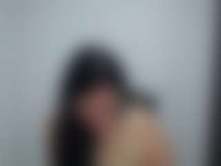 Live cam show with Moon - Hairy Pussy on LiveSexCams6