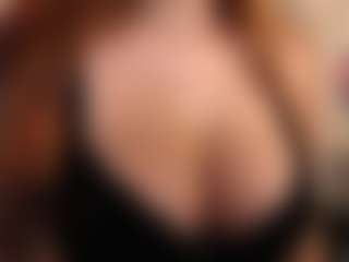 Live cam show with tracy-blair - Ebony on Uber Horny