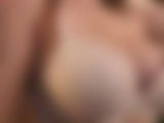 Live cam show with tracy-blair - Average on Camsoda