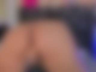 Live cam show with Franshesskaa - MILF on livesuperchat.net