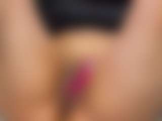 Live cam show with lexy-angel12 - Red Hair Shaved Pussy on xplaylive.com