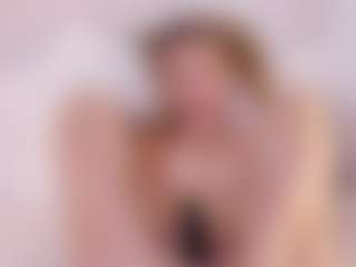 MaeBrowning's Live Sex Cam Show