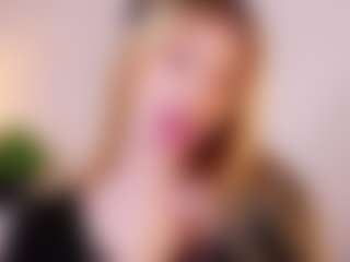 MaeBrowning's Live Sex Cam Show