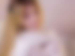 MaeBrowning's Live Sex Cam Show