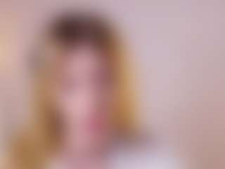 MaeBrowning's Live Sex Cam Show