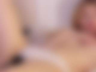 MaeBrowning's Live Sex Cam Show