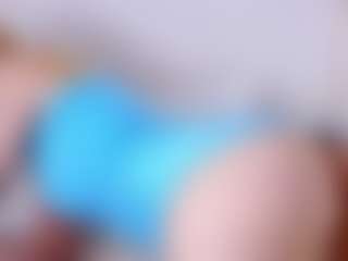 MaeBrowning's Live Sex Cam Show