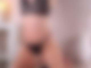 MaeBrowning's Live Sex Cam Show