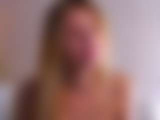 MaeBrowning's Live Sex Cam Show