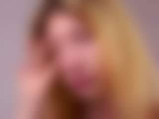 MaeBrowning's Live Sex Cam Show
