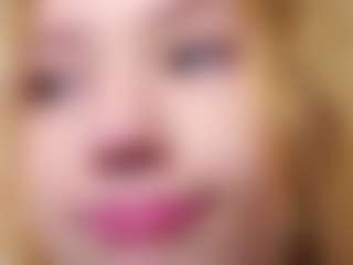 MaeBrowning's Live Sex Cam Show