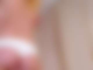 MaeBrowning's Live Sex Cam Show