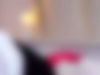 MaeBrowning's Live Sex Cam Show