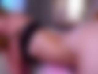 Live cam show with MaeBrowning - College on Camsoda