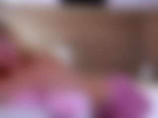 MaeBrowning's Live Sex Cam Show