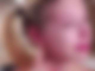 MaeBrowning's Live Sex Cam Show