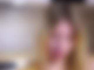 MaeBrowning's Live Sex Cam Show