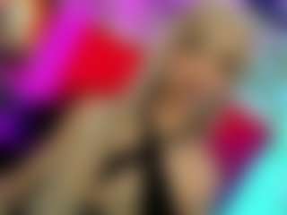 Live cam show with Gisele-Fox - Drinking on StripNow