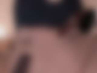 Live cam show with madison-clay - Pretty on CamClone