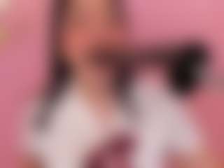 Live cam show with madison-clay - Pretty on Milfs Live