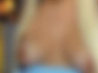 Live cam show with Loneve - Blonde Hair on Camsoda