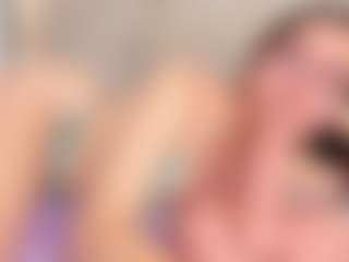 Live cam show with Jade-Heartt - Full Nudity on TeamSkeetLive
