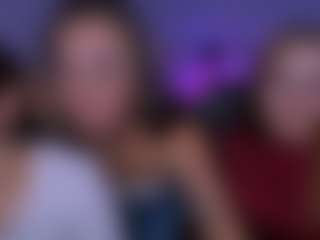 kiki-swan's Live Sex Cam Show