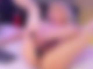 Live cam show with Iviirosse - Cumshot on madthumbs