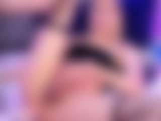 Live cam show with Iviirosse - English on Camsoda