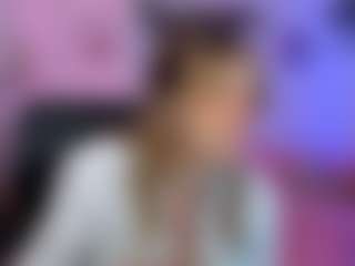 Live-Cam-Show mit mona-cloud - Drinking auf Camsoda