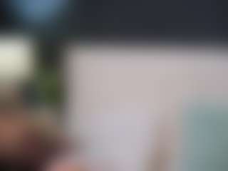 Live cam show with DaliaDiva - Smoking on StripNow