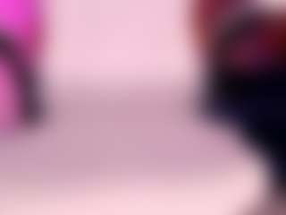 Live cam show with Kloee brown - Skinny on Camsoda