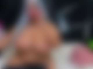 Live cam show with Oriana - Morena on Milfs Live