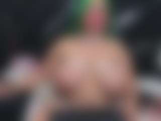 Live cam show with Oriana - Morena on CamSextacy