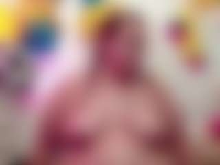 Live cam show with scarlettbooty - Brown Hair MILF on CamwithHer