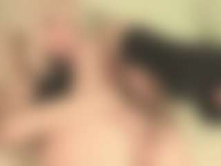 Zhally_Dee
