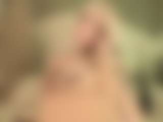 Zhally_Dee