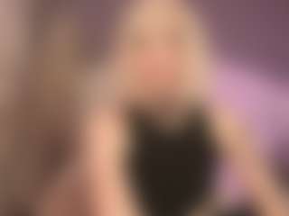 Live cam show with Zhally_Dee - Plug on Camsoda