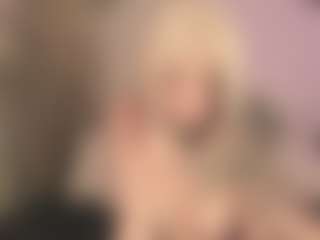 Live cam show with Zhally_Dee - Gamer Toys on livesuperchat.net