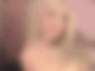 Live cam show with Hot little girl - Gamer on pussylord.com
