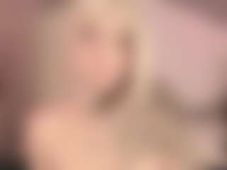 Live cam show with Hot little girl - Grey Eyes on CamSextacy