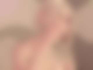Live-camshow met Hot little girl - Gamer op Camsoda