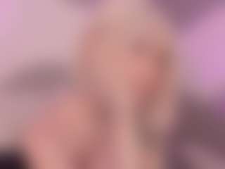 Live cam show with Hot little girl - Gamer Blonde Hair on sexylive.show