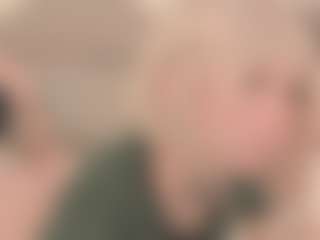 Live cam show with Hot little girl - Sexydance on Milfs Live