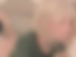 Live cam show with Hot little girl - Sexydance on livesuperchat.net