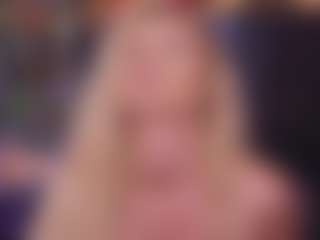 Live cam show with HelenCeccile - Pregnant on SmokeAndPoke
