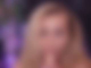Live cam show with HelenCeccile - Public on Milf Play