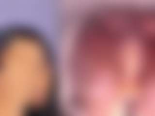 Live cam show with BBWHijab - Fingers on Mixed Magazine Live