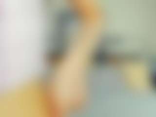 Live cam show with Monika - Camel Toe on Milfs Live