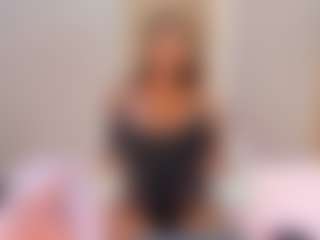 Live cam show with Stephany-Summer - Deepthroat on Camsoda